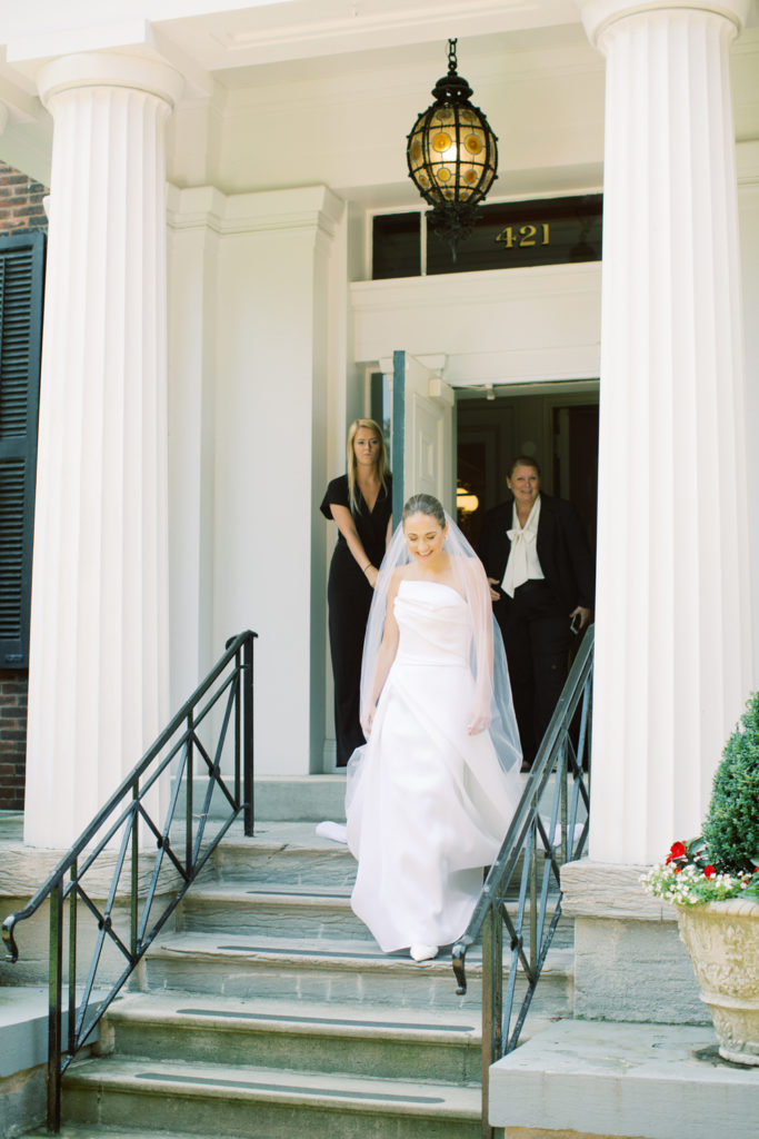 simply beautiful events helping bride for first look at Genesee Valley club | Mary Dougherty